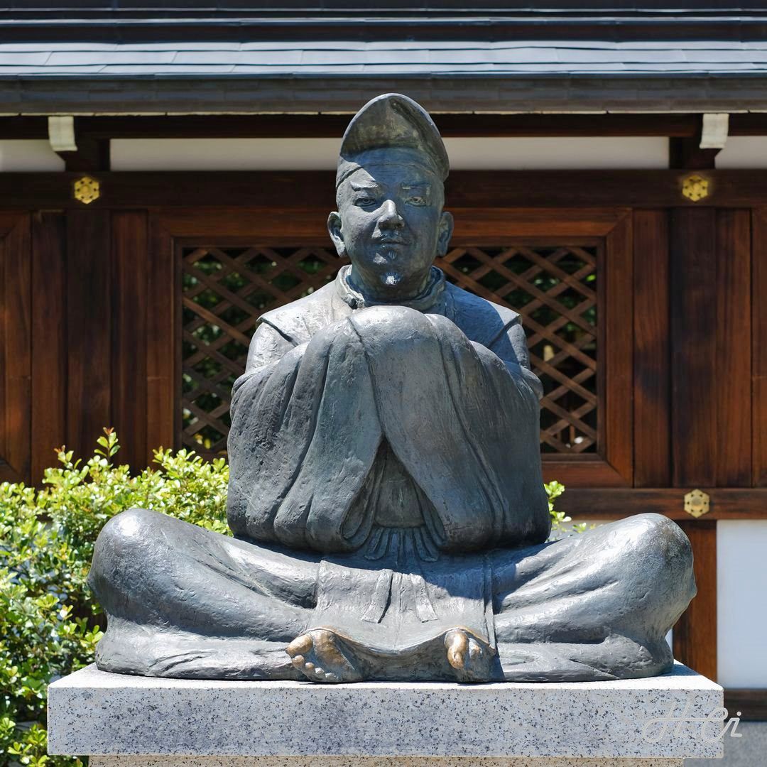晴明神社に祀られた安倍晴明像